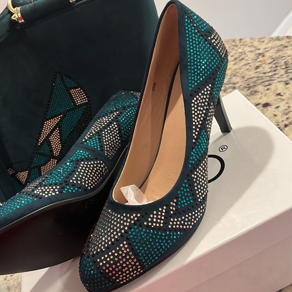 Ashro Rhinestones Heels! - Picture 4 of 10